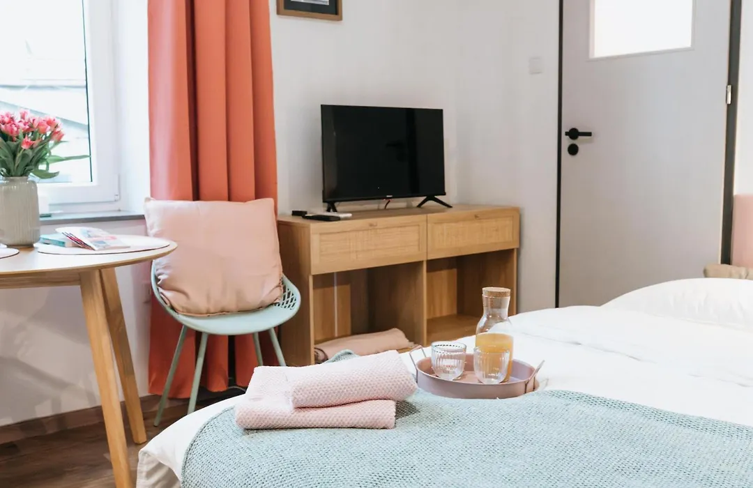 Celna Corner-1